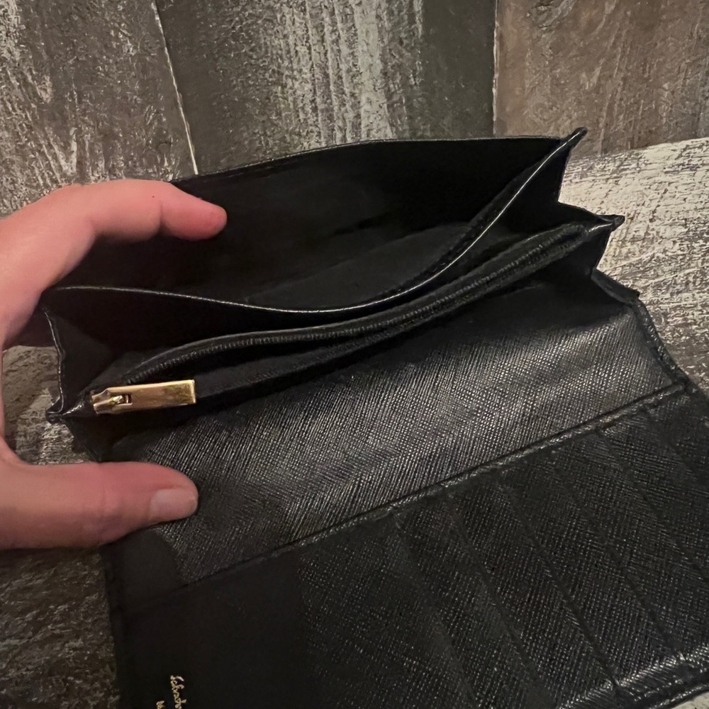 Salvatore Ferragamo Wallet GUC - Picture 5 of 6
